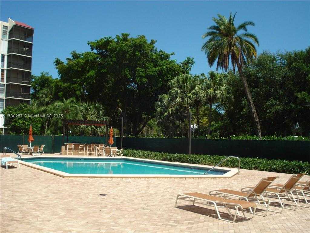 Small Image of 3101 NORTH COUNTRY CLUB DRIVE #306, Aventura Number 8