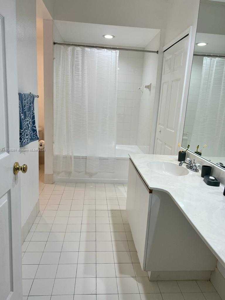 Small Image of 3145 NORTH EAST 184TH ST #5302, Aventura Number 9