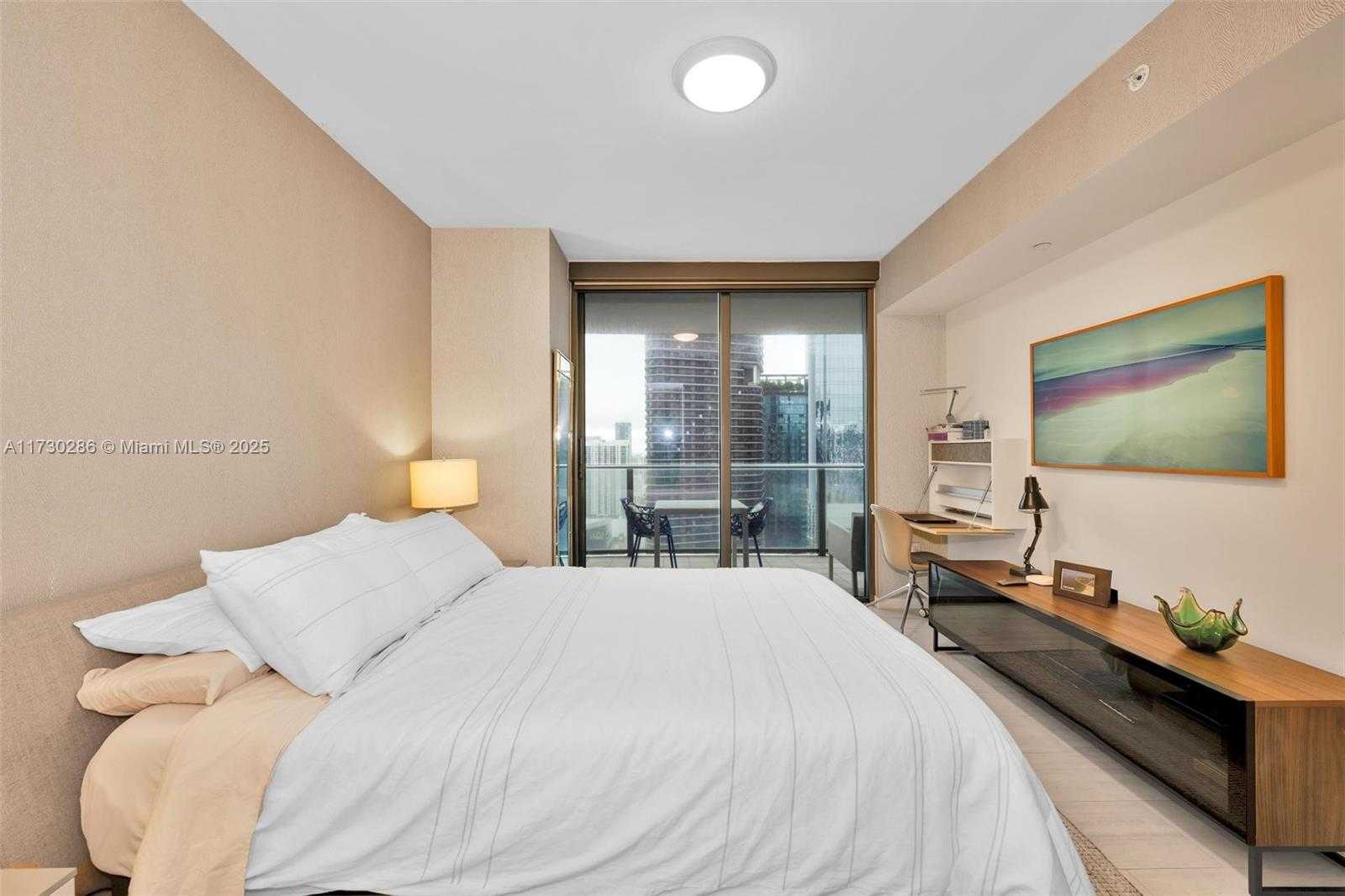 Small Image of 1000 BRICKELL PLZ #3914, Miami Number 14
