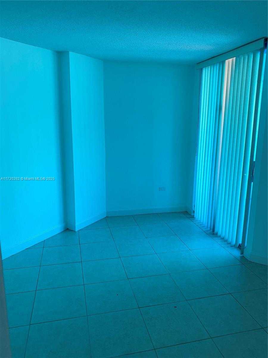 Small Image of 5555 COLLINS AVE #6T, Miami Beach Number 5