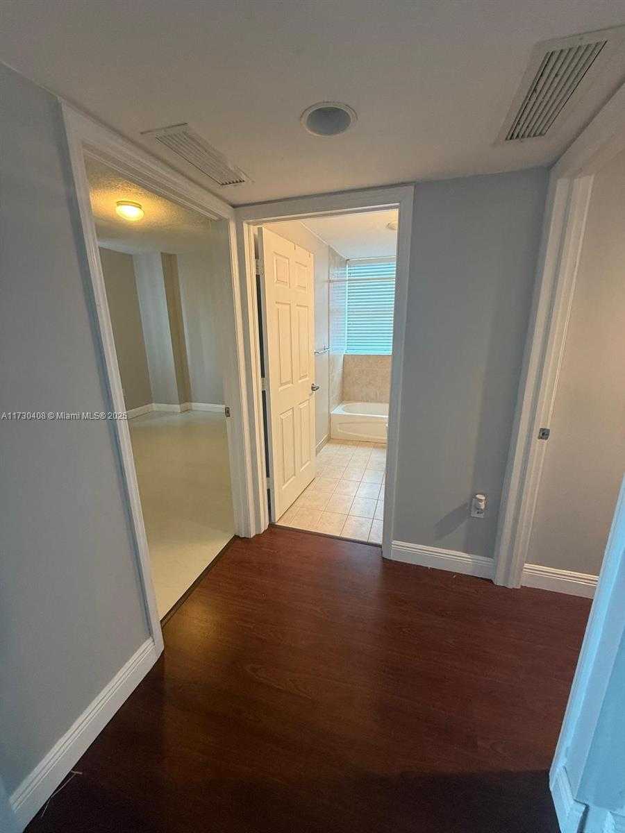 Small Image of 275 NORTH EAST 18TH ST #1503, Miami Number 15