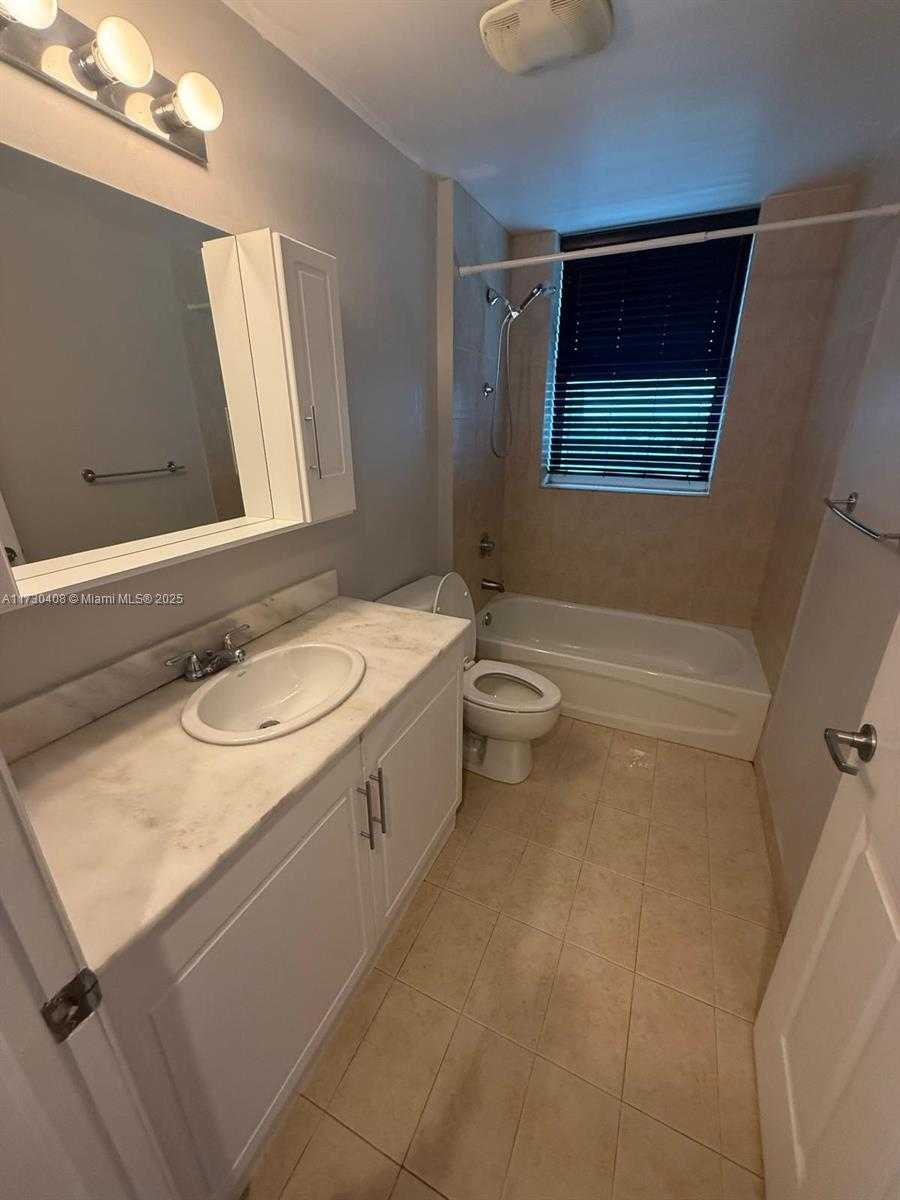 Small Image of 275 NORTH EAST 18TH ST #1503, Miami Number 17