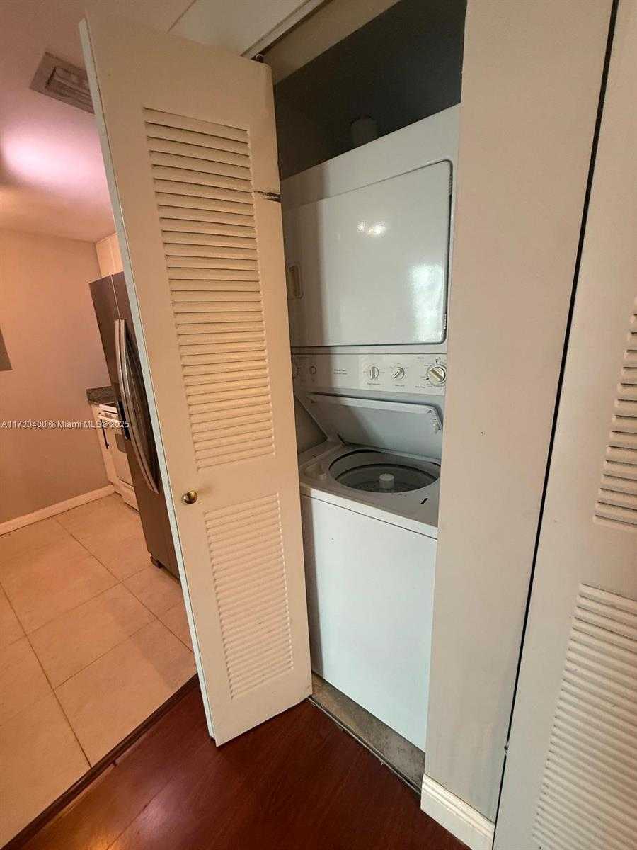 Small Image of 275 NORTH EAST 18TH ST #1503, Miami Number 8