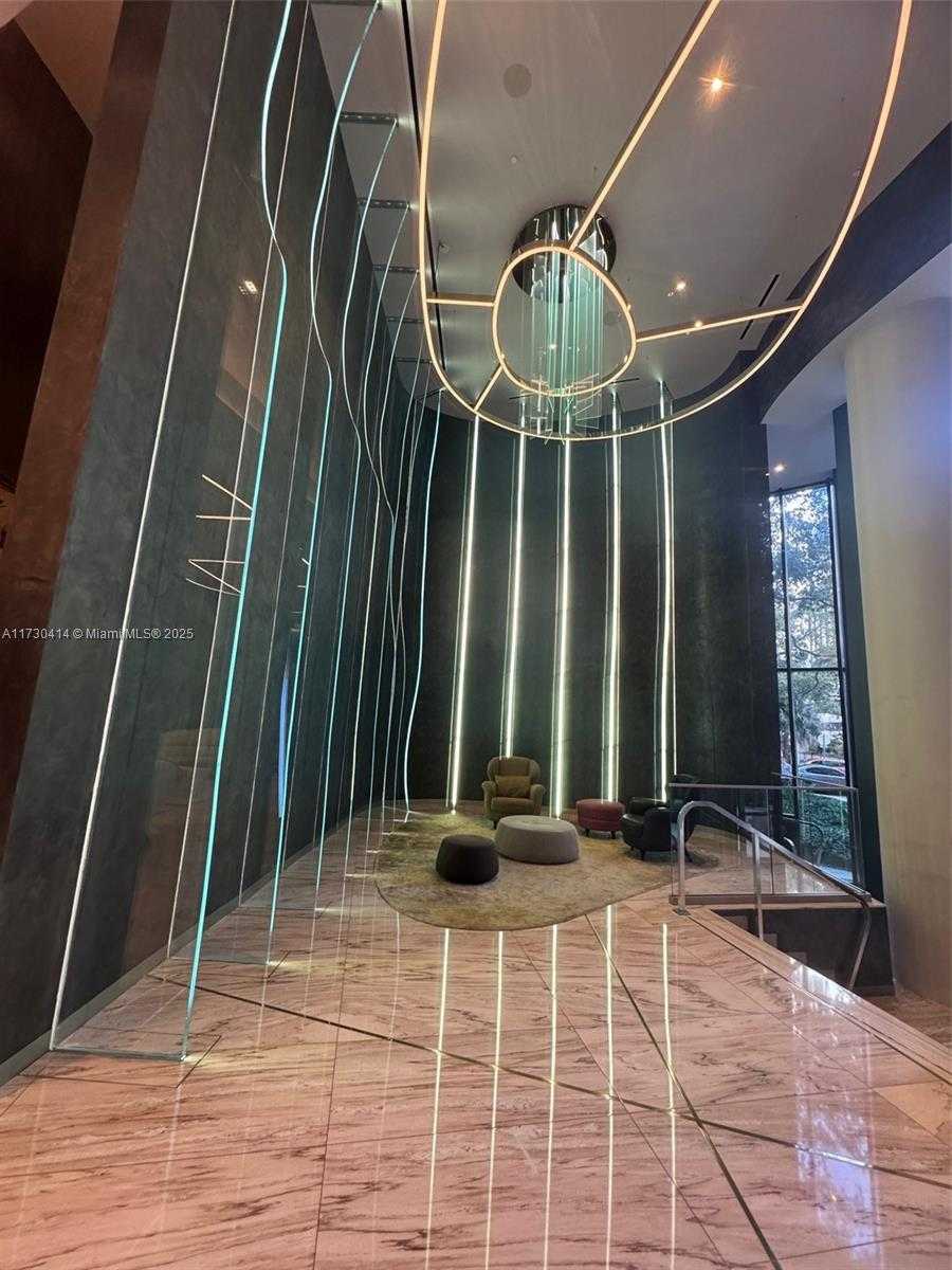 Imagen de Pequeño Objeto