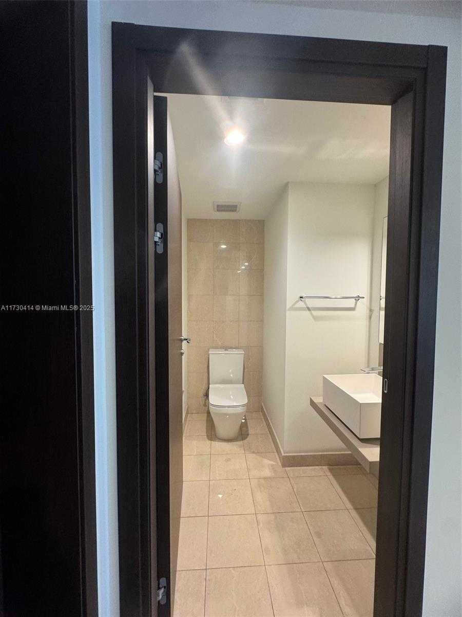 Imagen de Pequeño Objeto
