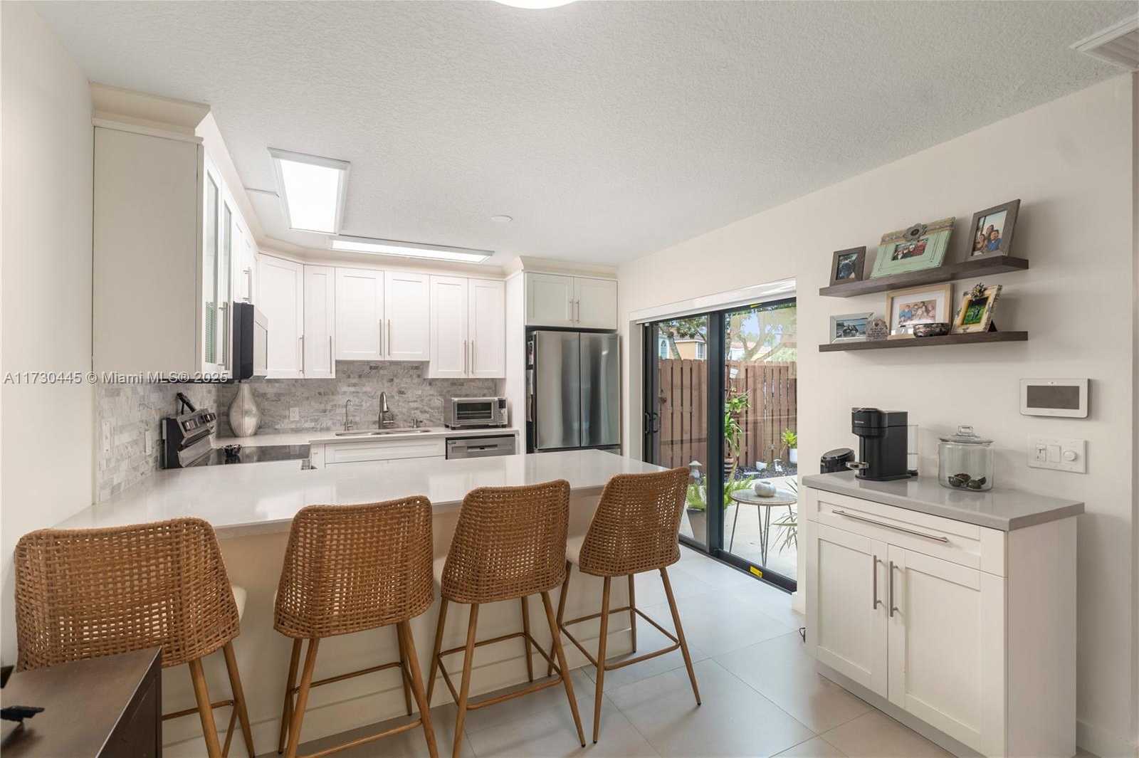 Small Image of 4084 FOREST HILL DR #4084, Cooper City Number 11