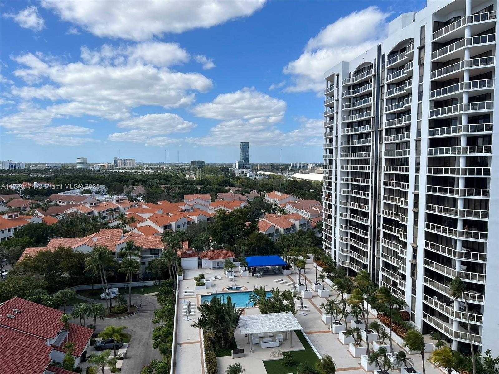 Small Image of 3610 YACHT CLUB DR #1214, Aventura Number 3