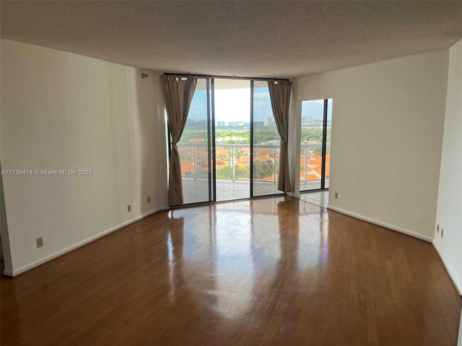 Small Image of 3610 YACHT CLUB DR #1214, Aventura Number 4