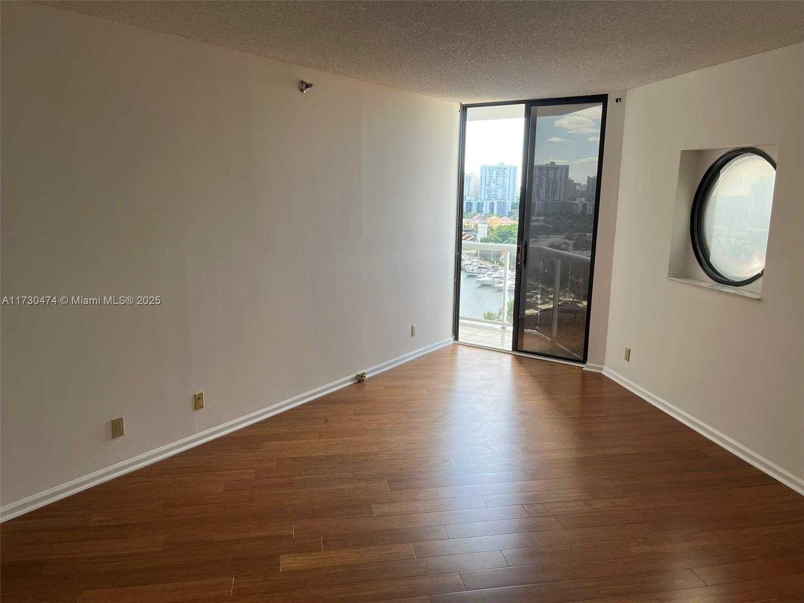 Small Image of 3610 YACHT CLUB DR #1214, Aventura Number 8