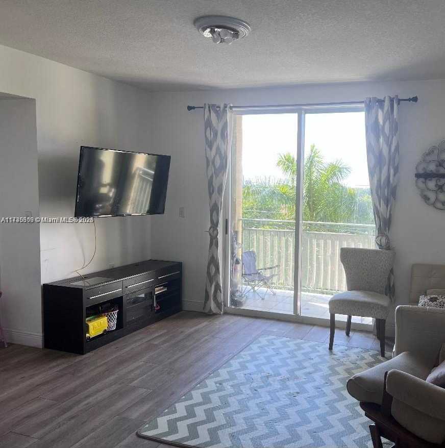 Small Image of 3500 CORAL WAY #513, Miami Number 4