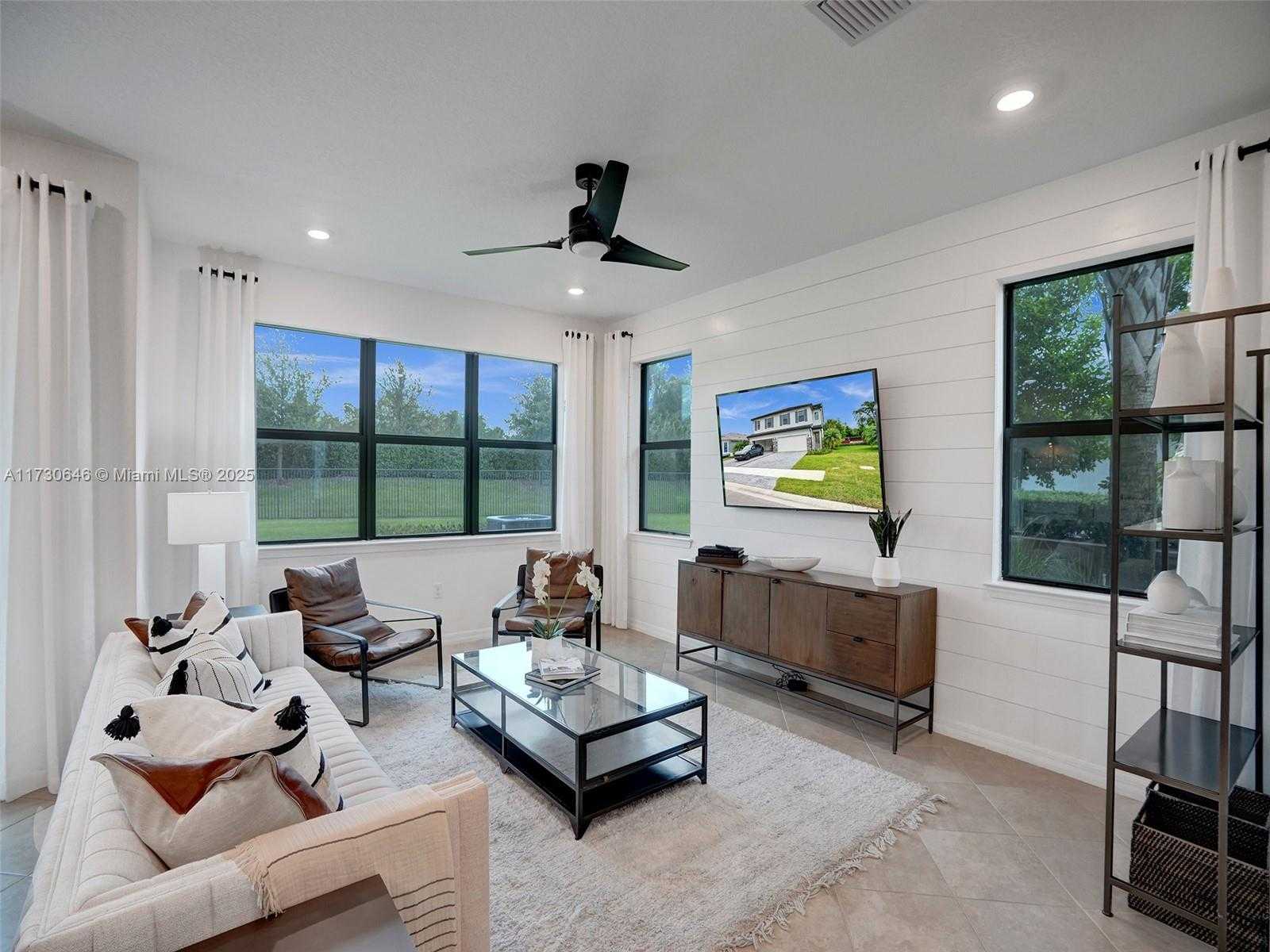 Small Image of 2343 ROLLINGWOOD CT, Oakland Park Number 11