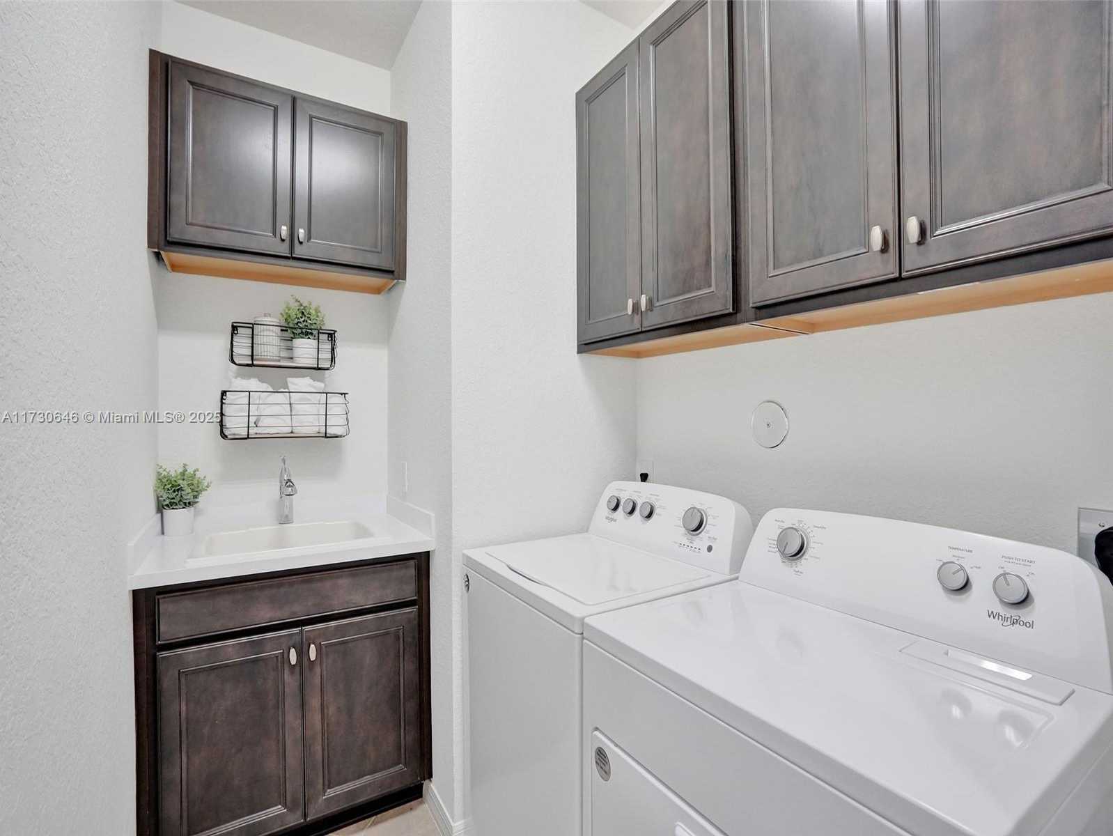 Small Image of 2343 ROLLINGWOOD CT, Oakland Park Number 24
