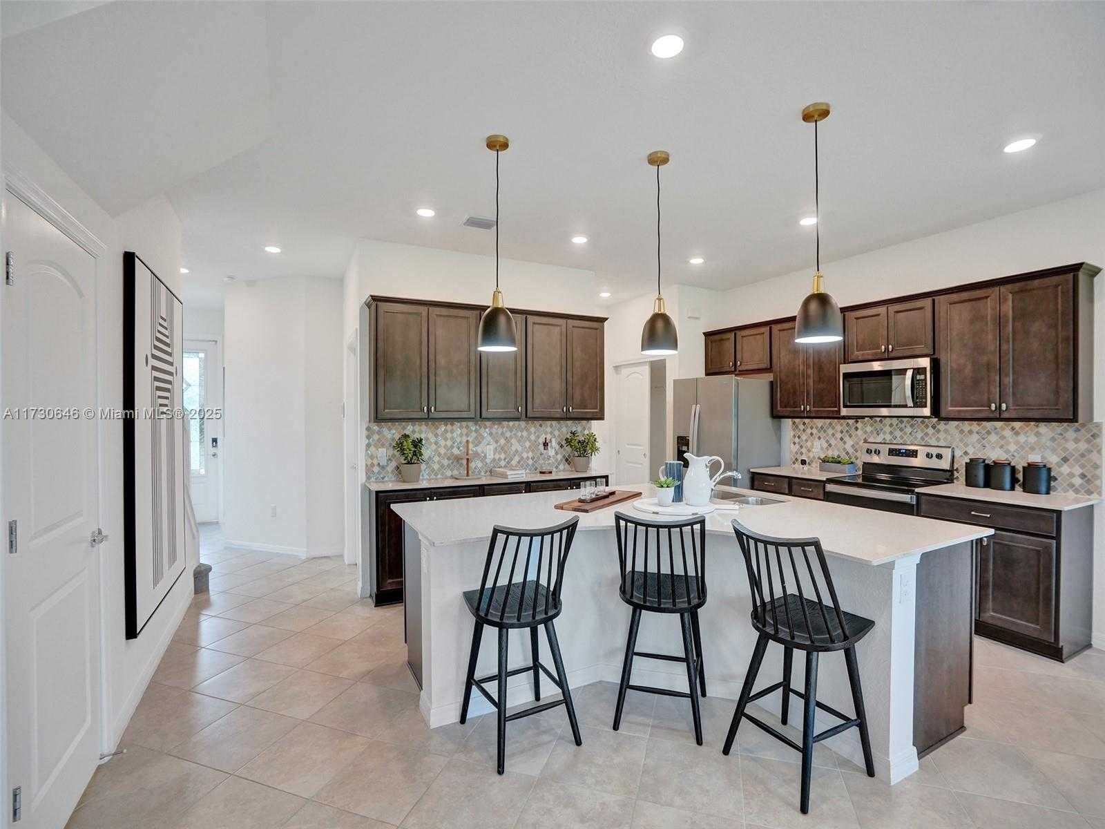 Small Image of 2343 ROLLINGWOOD CT, Oakland Park Number 6