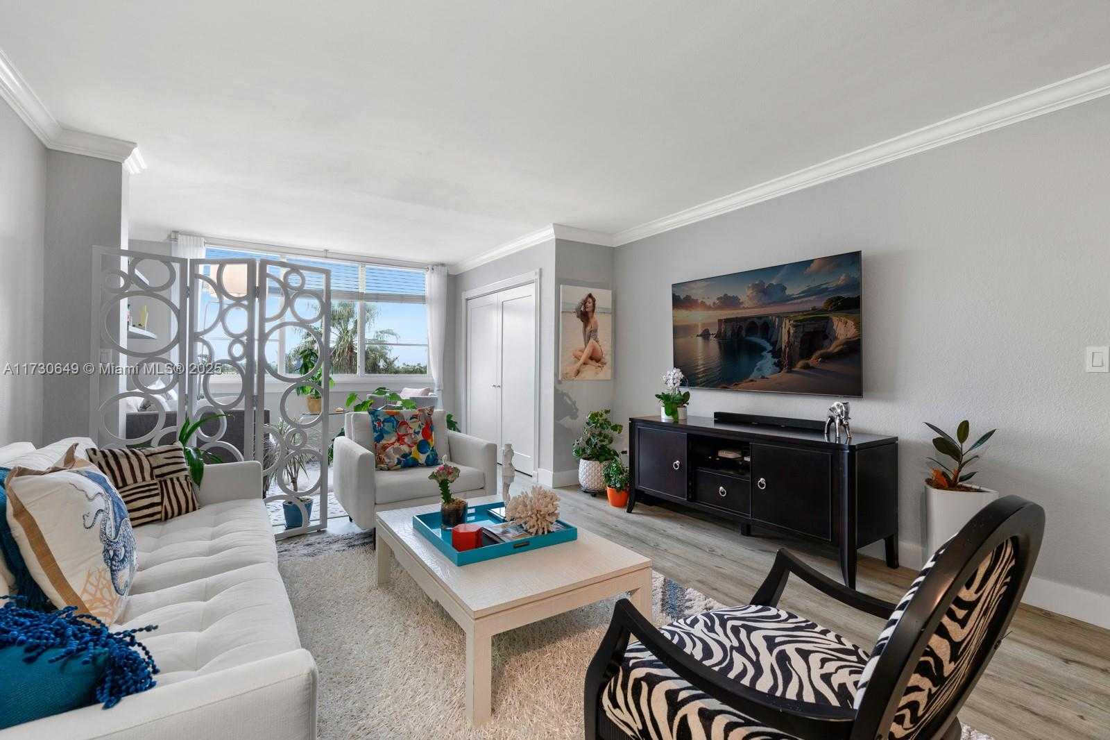 Small Image of 5005 Collins Ave, Miami Beach, FL 33140, USA Number 10