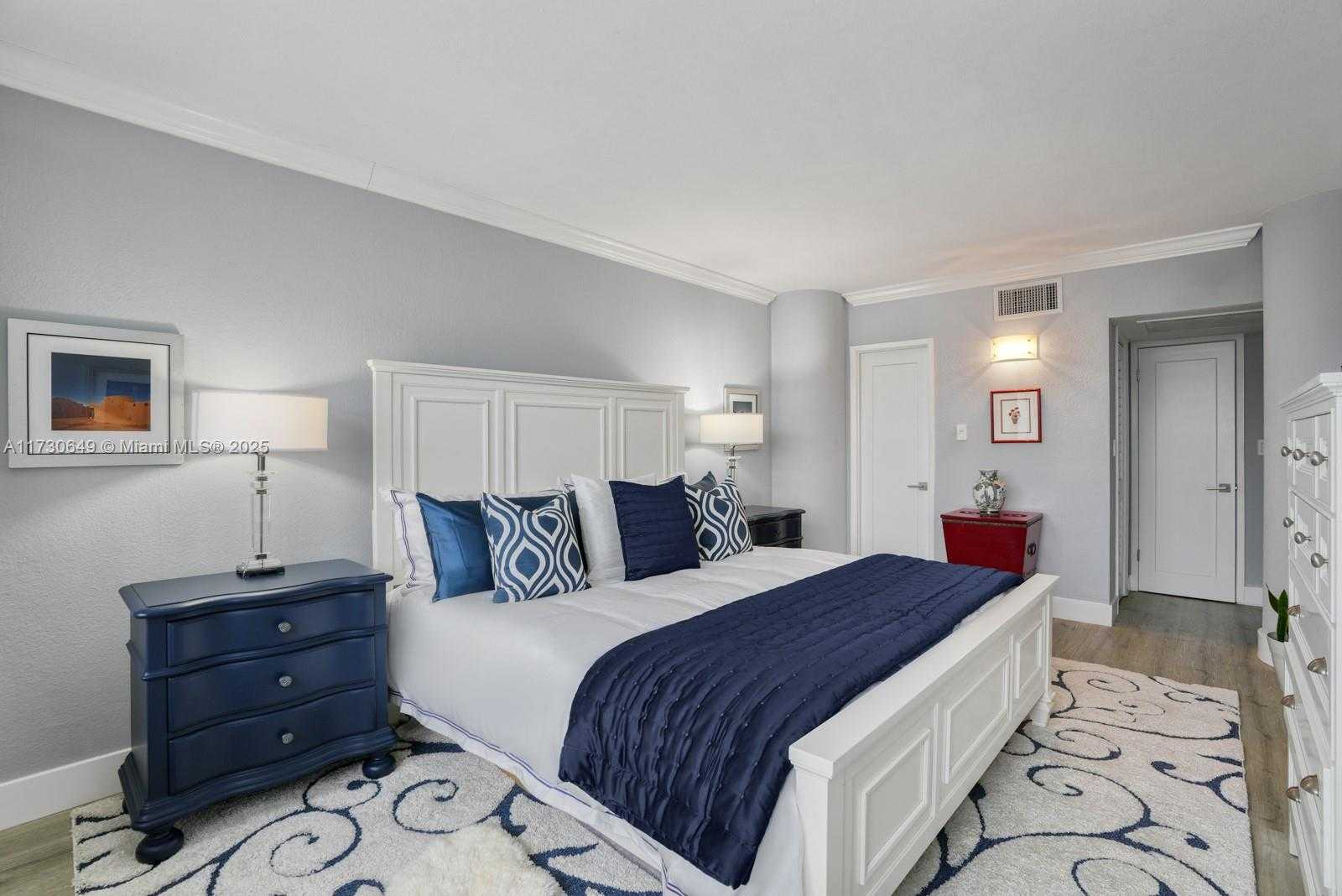 Small Image of 5005 Collins Ave, Miami Beach, FL 33140, USA Number 15