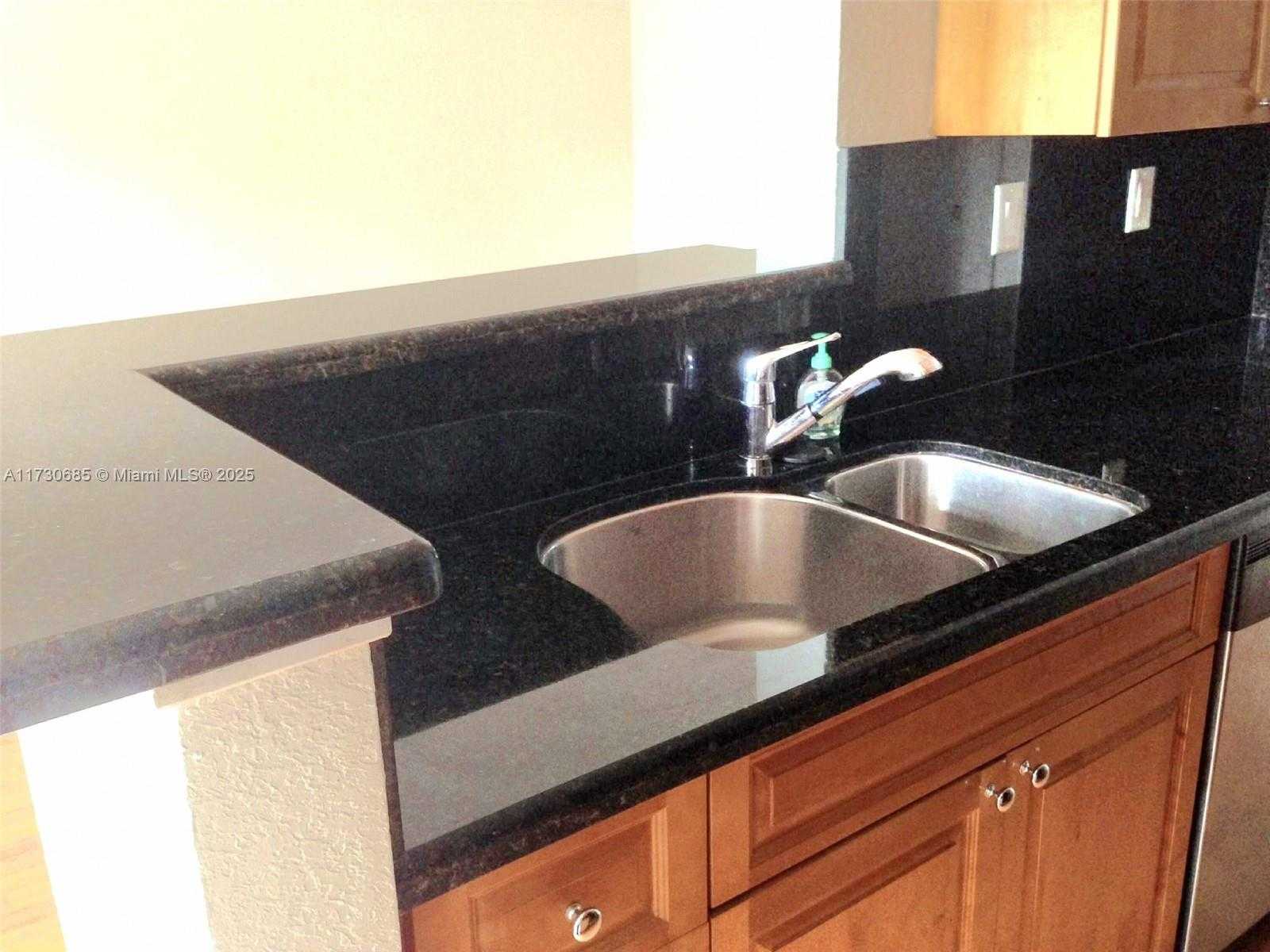 Small Image of 15689 SOUTH WEST 106TH LN #702, Miami Number 12