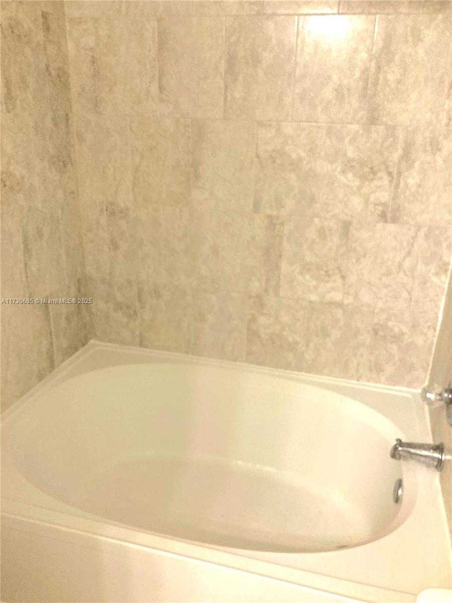 Small Image of 15689 SOUTH WEST 106TH LN #702, Miami Number 13
