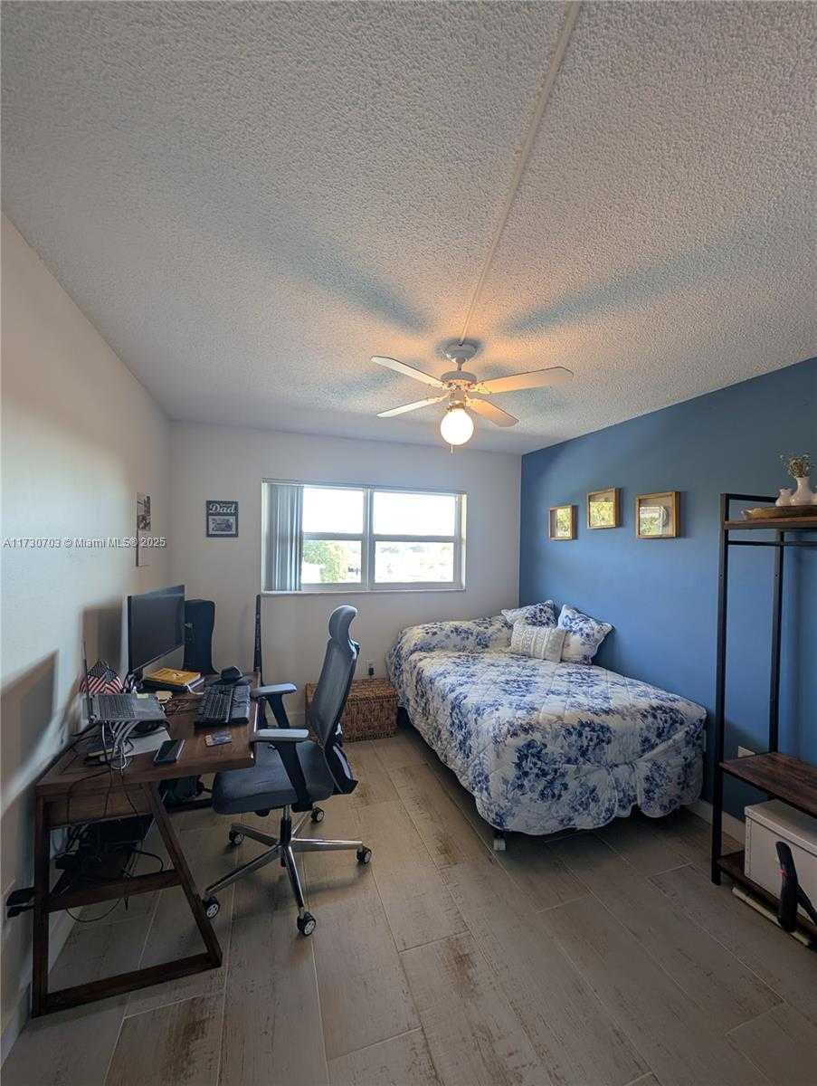 Small Image of 1750 NORTH EAST 191ST ST #418-3, Miami Number 12