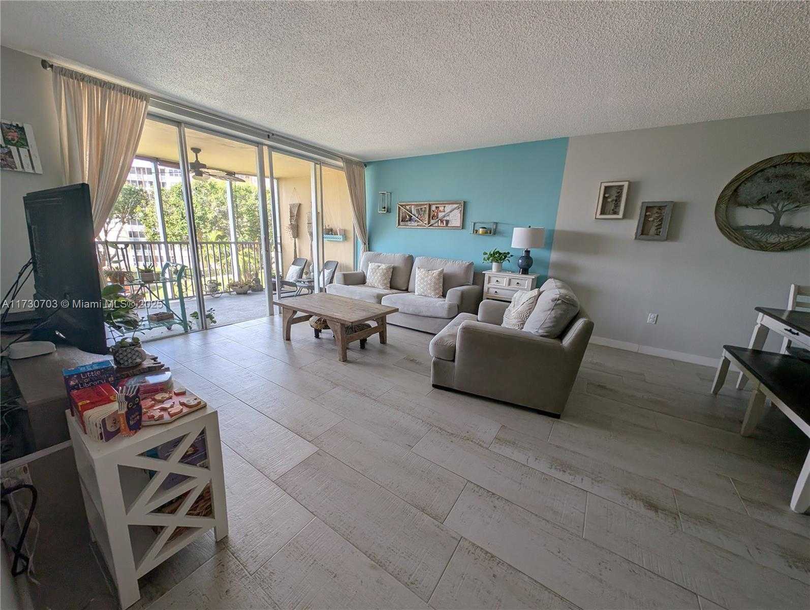 Small Image of 1750 NORTH EAST 191ST ST #418-3, Miami Number 22
