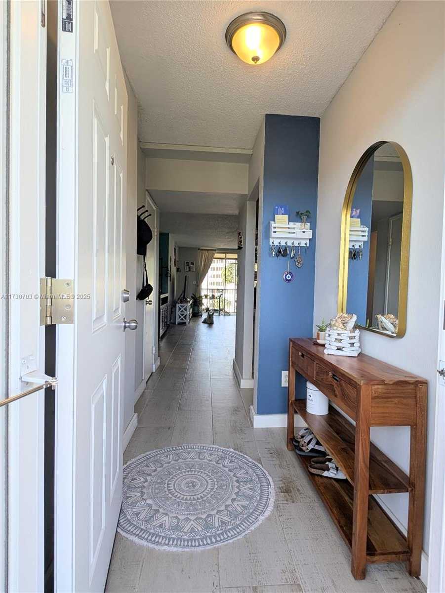 Small Image of 1750 NORTH EAST 191ST ST #418-3, Miami Number 28