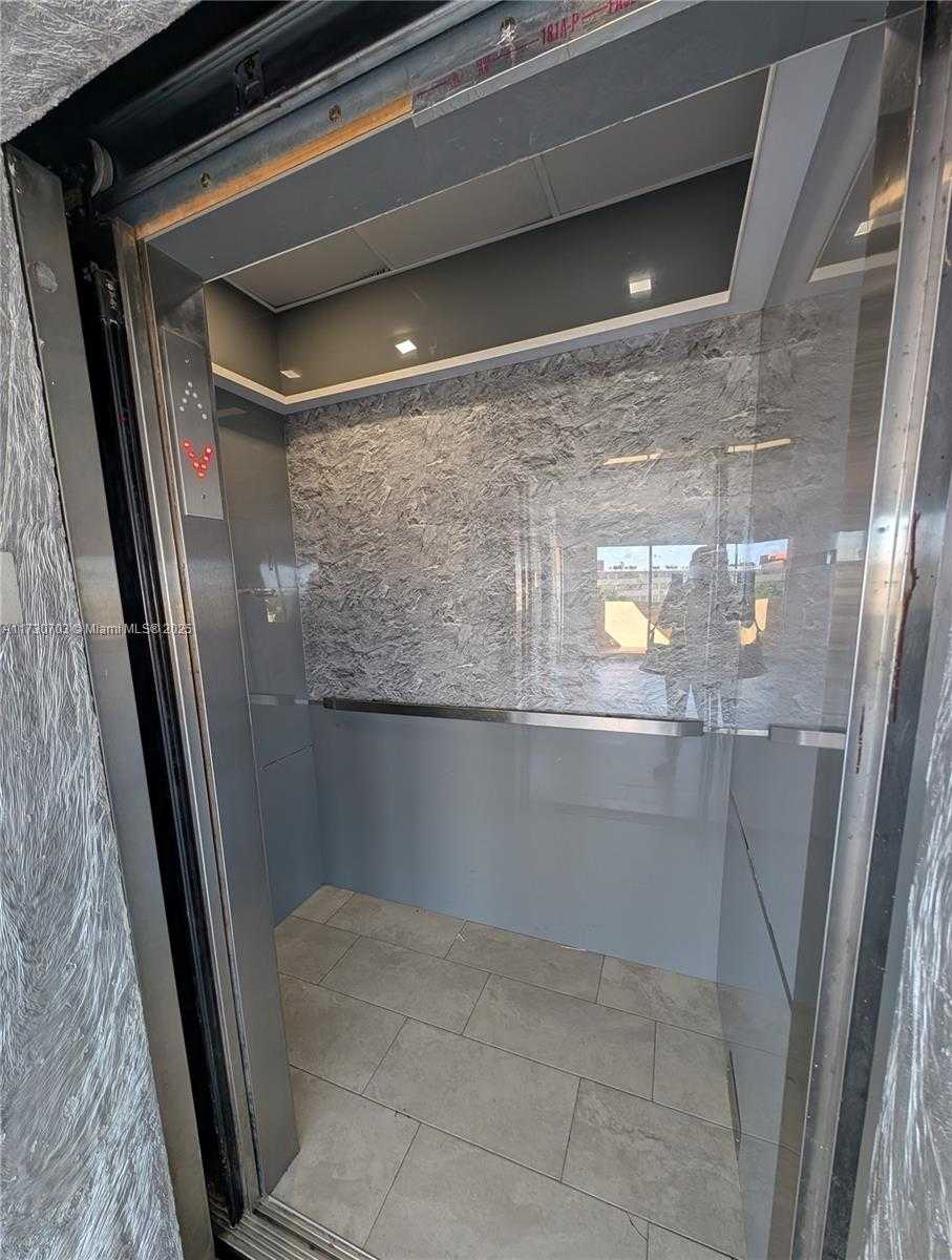 Small Image of 1750 NORTH EAST 191ST ST #418-3, Miami Number 30