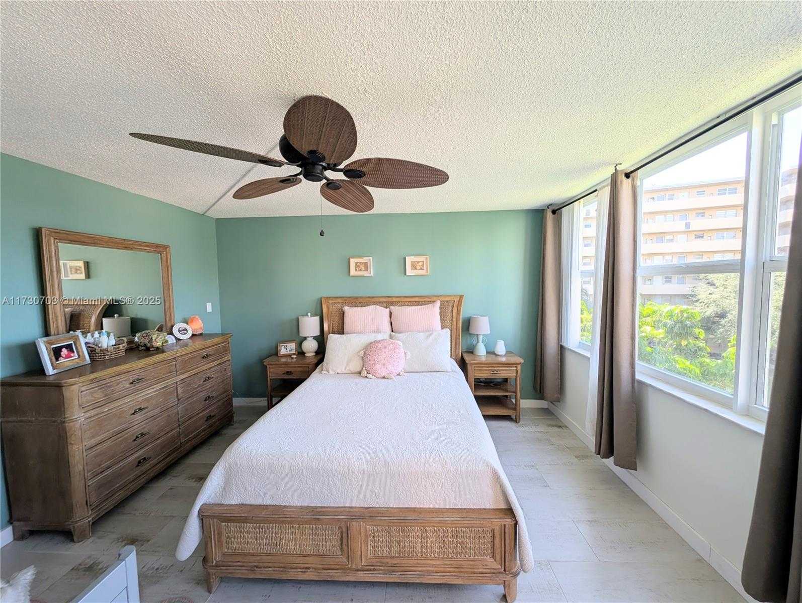 Small Image of 1750 NORTH EAST 191ST ST #418-3, Miami Number 6
