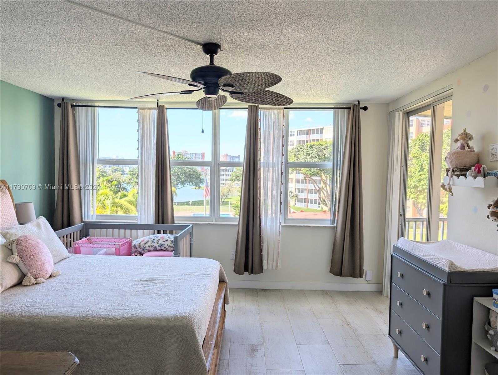 Small Image of 1750 NORTH EAST 191ST ST #418-3, Miami Number 7