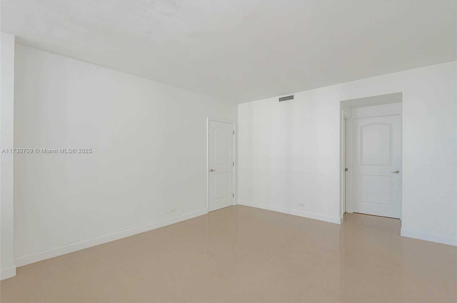 Small Image of 3505 SOUTH OCEAN DR #1411, Hollywood Number 23