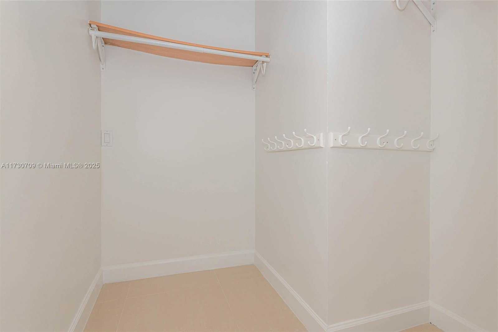 Small Image of 3505 SOUTH OCEAN DR #1411, Hollywood Number 24