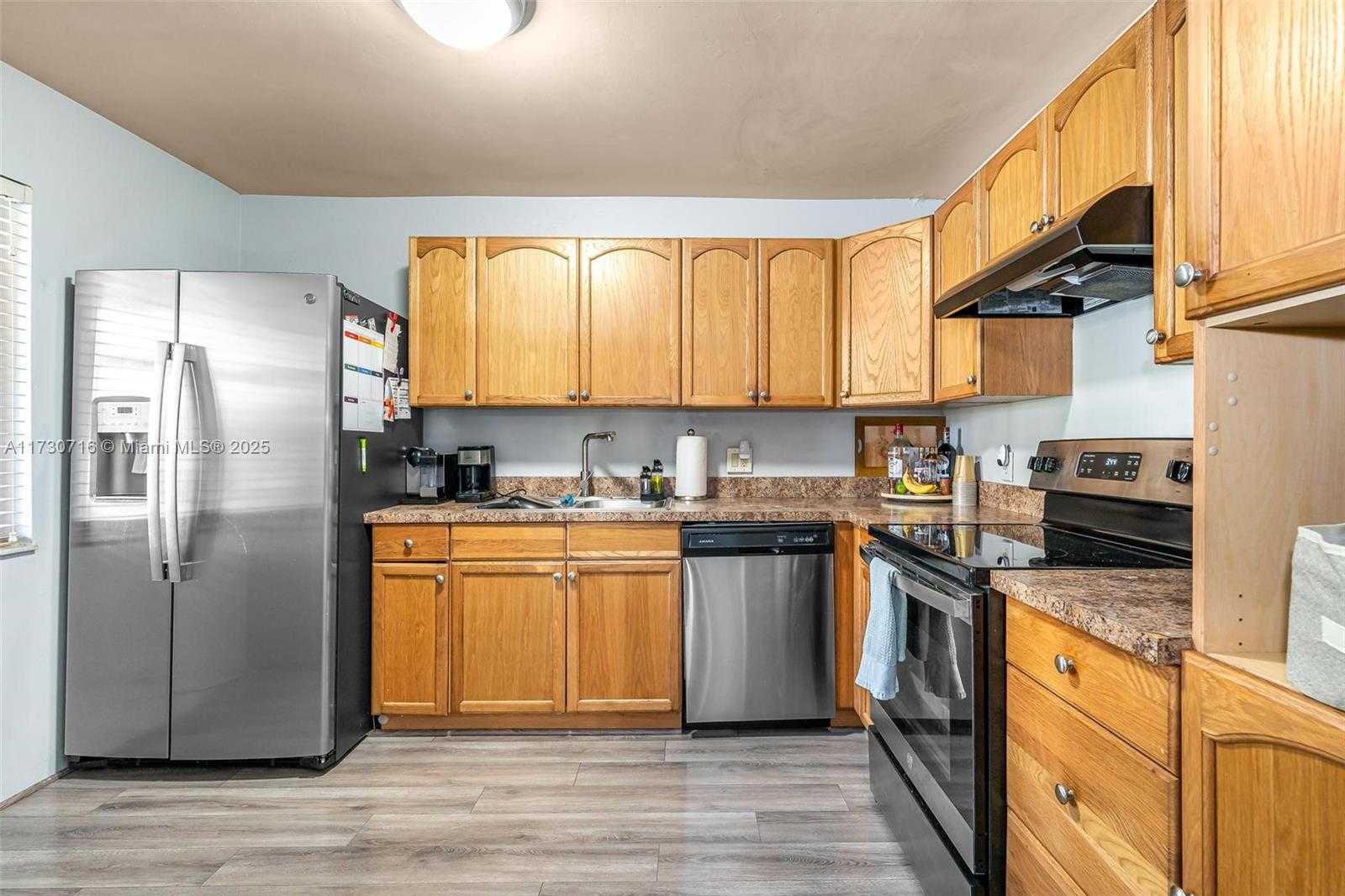 Small Image of 16431 BLATT BLVD #103, Weston Number 13