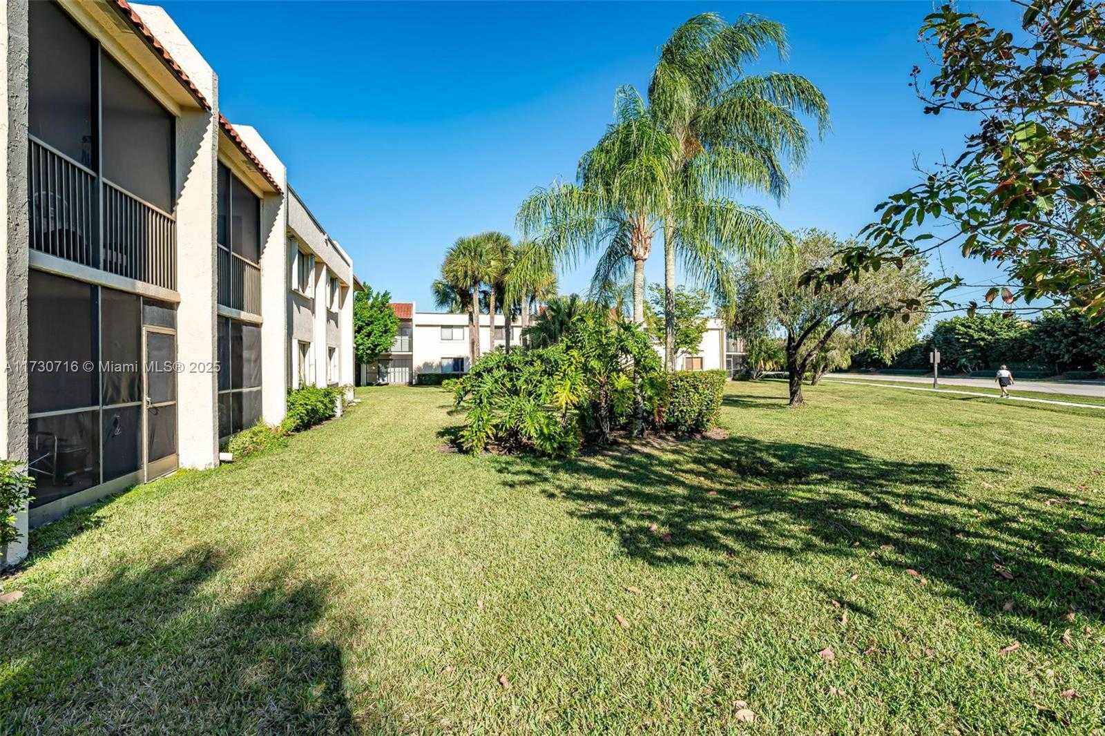 Small Image of 16431 BLATT BLVD #103, Weston Number 22