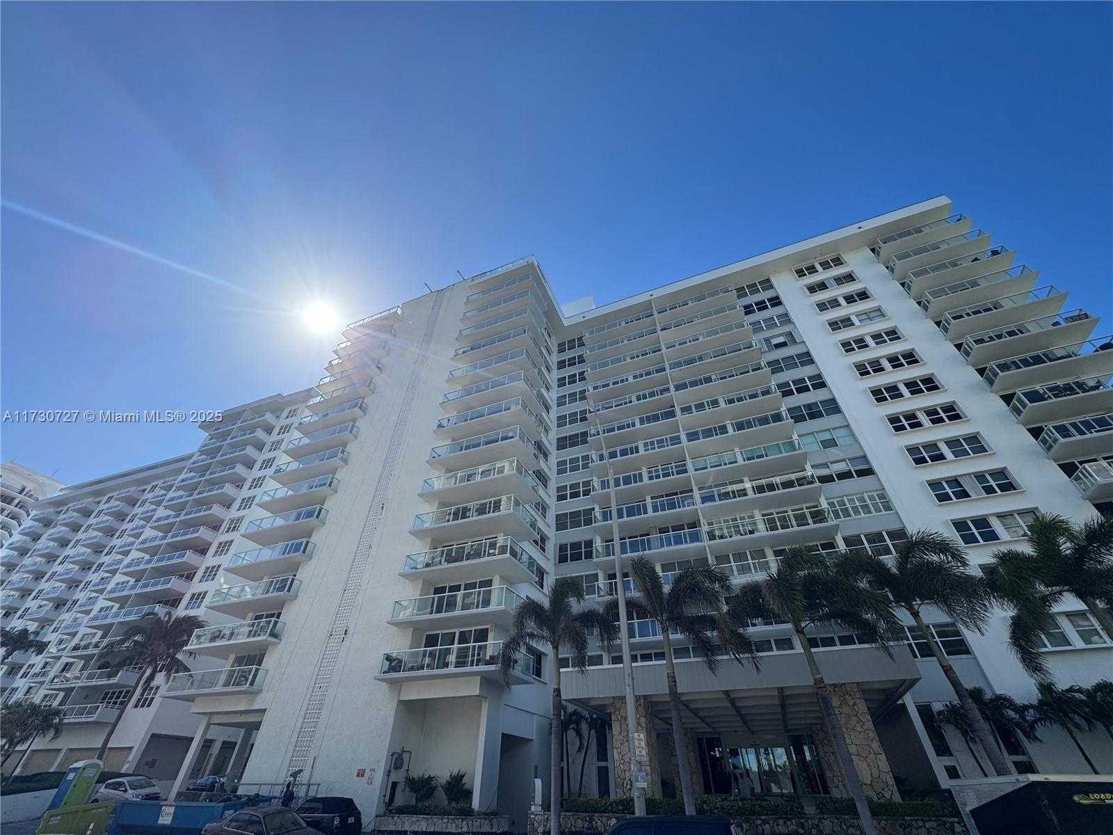 Small Image of 5750 COLLINS AVE #4F, Miami Beach Number 44