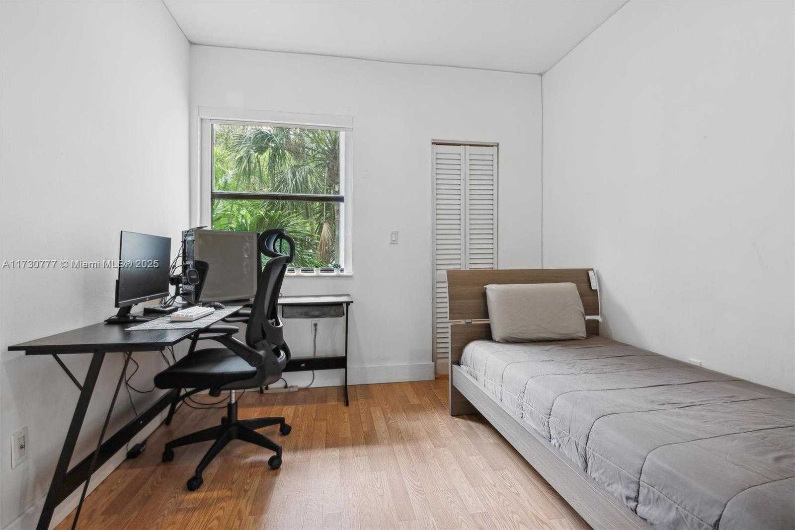 Small Image of 410 POINCIANA DR #1715, Sunny Isles Beach Number 18