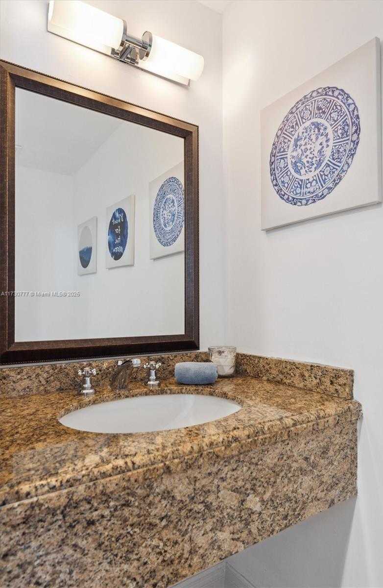 Small Image of 410 POINCIANA DR #1715, Sunny Isles Beach Number 21