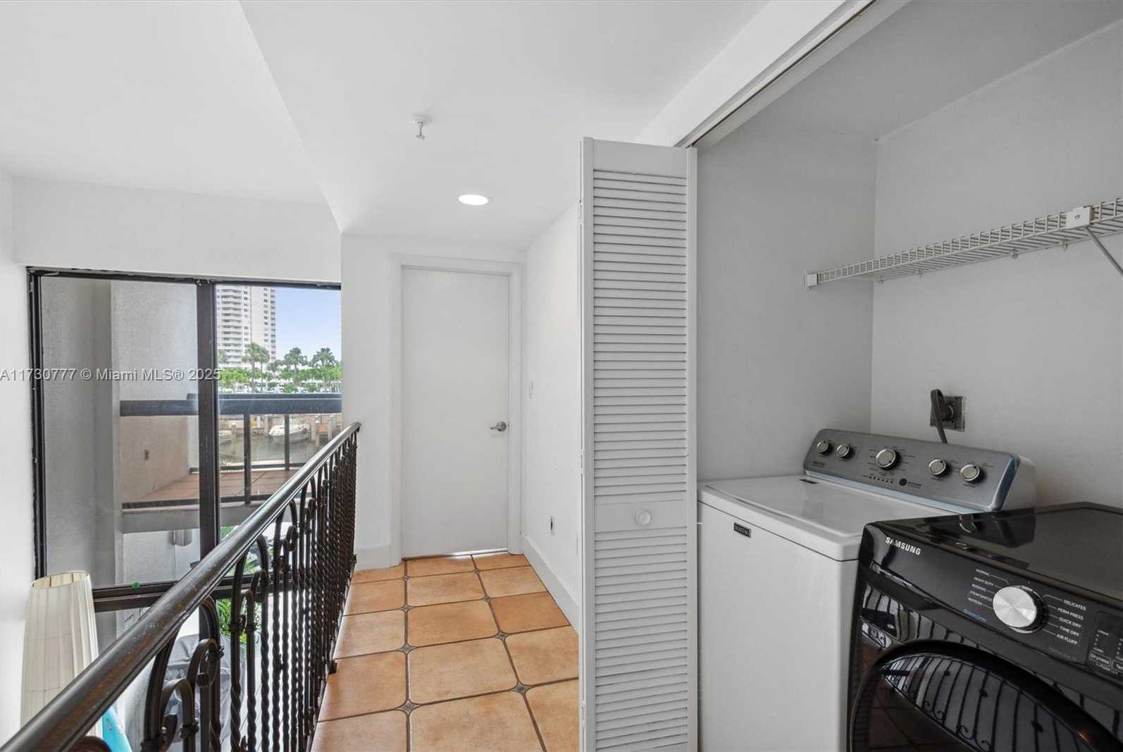 Small Image of 410 POINCIANA DR #1715, Sunny Isles Beach Number 22