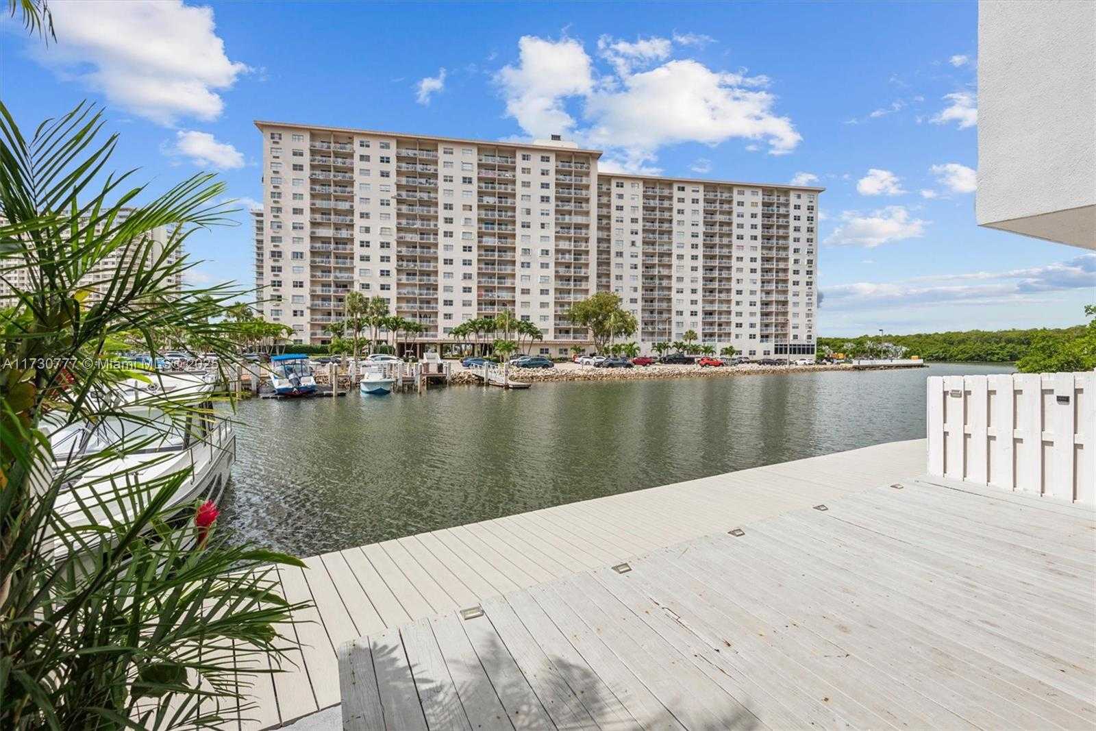 Small Image of 410 POINCIANA DR #1715, Sunny Isles Beach Number 26