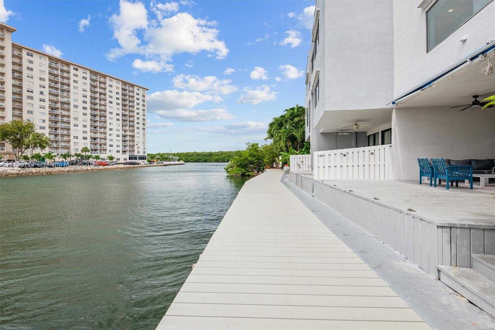 Small Image of 410 POINCIANA DR #1715, Sunny Isles Beach Number 27
