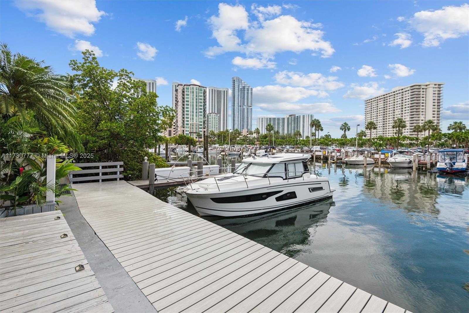 Small Image of 410 POINCIANA DR #1715, Sunny Isles Beach Number 29