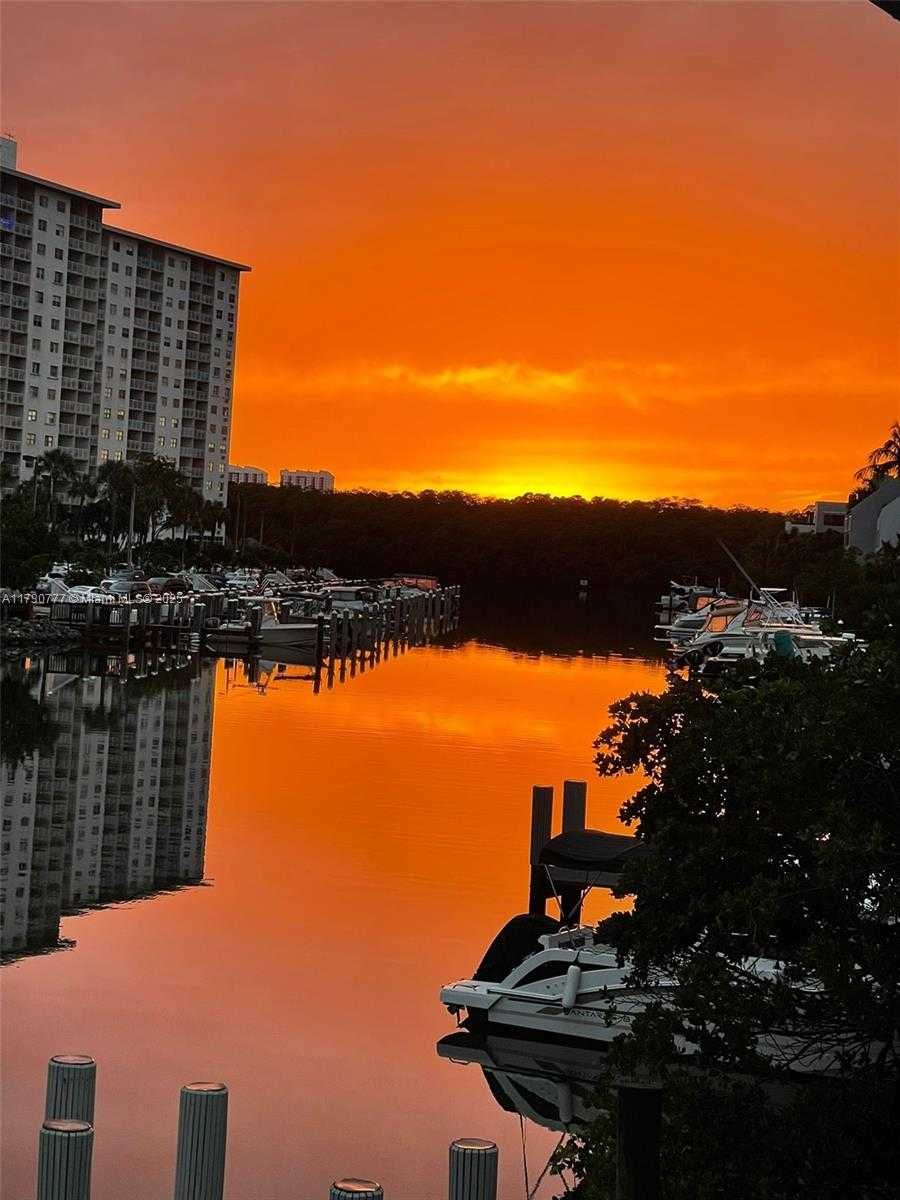 Small Image of 410 POINCIANA DR #1715, Sunny Isles Beach Number 43