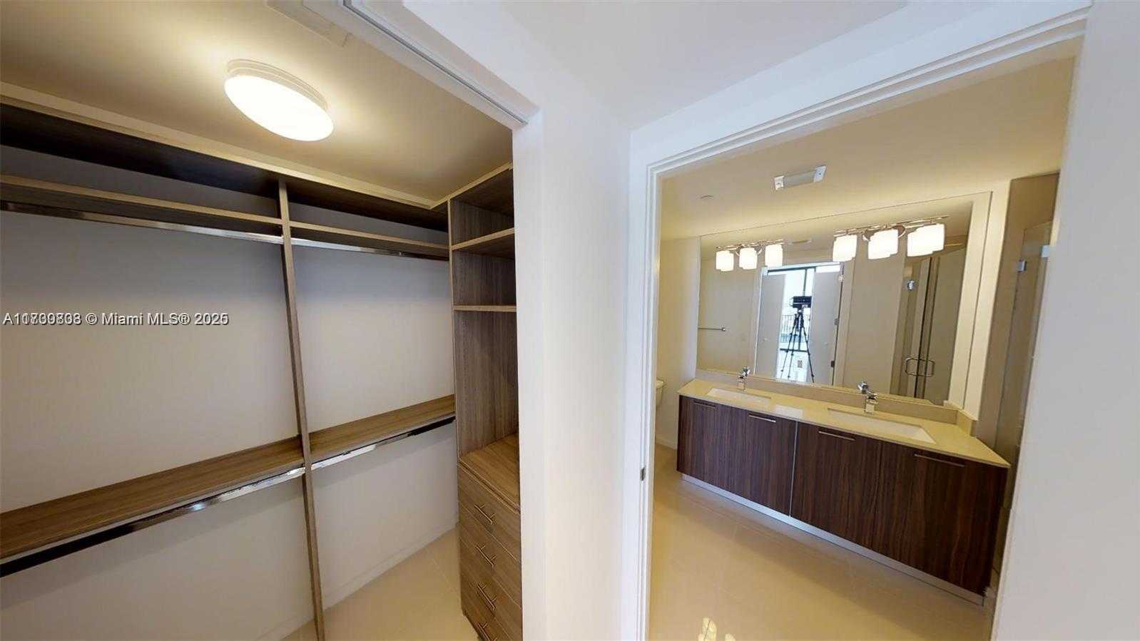 Small Image of 5300 PASEO BLVD #1903, Doral Number 15