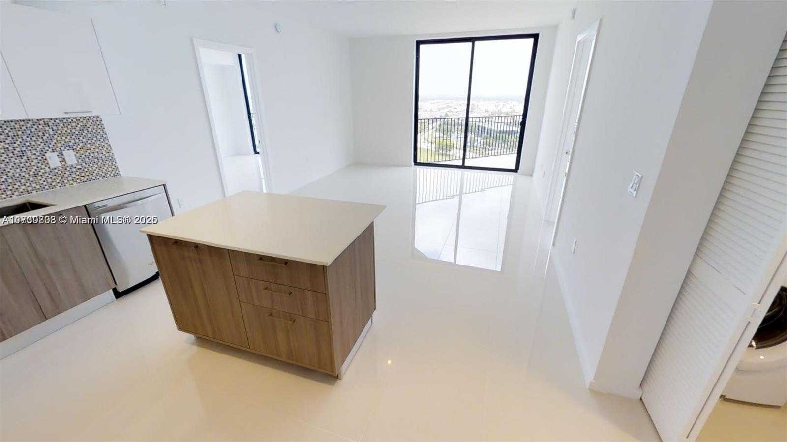 Small Image of 5300 PASEO BLVD #1903, Doral Number 4