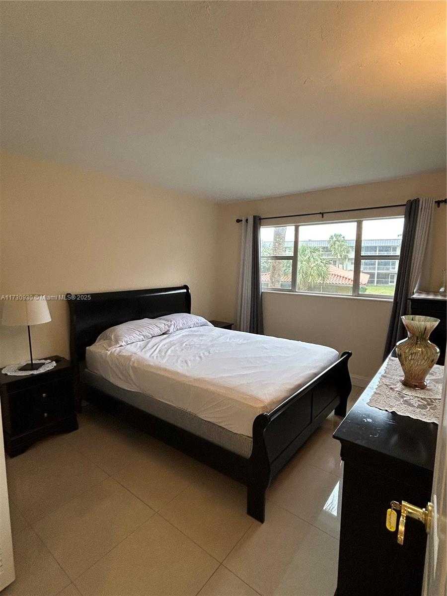 Small Image of 250 LAYNE BLVD #213, Hallandale Beach Number 20
