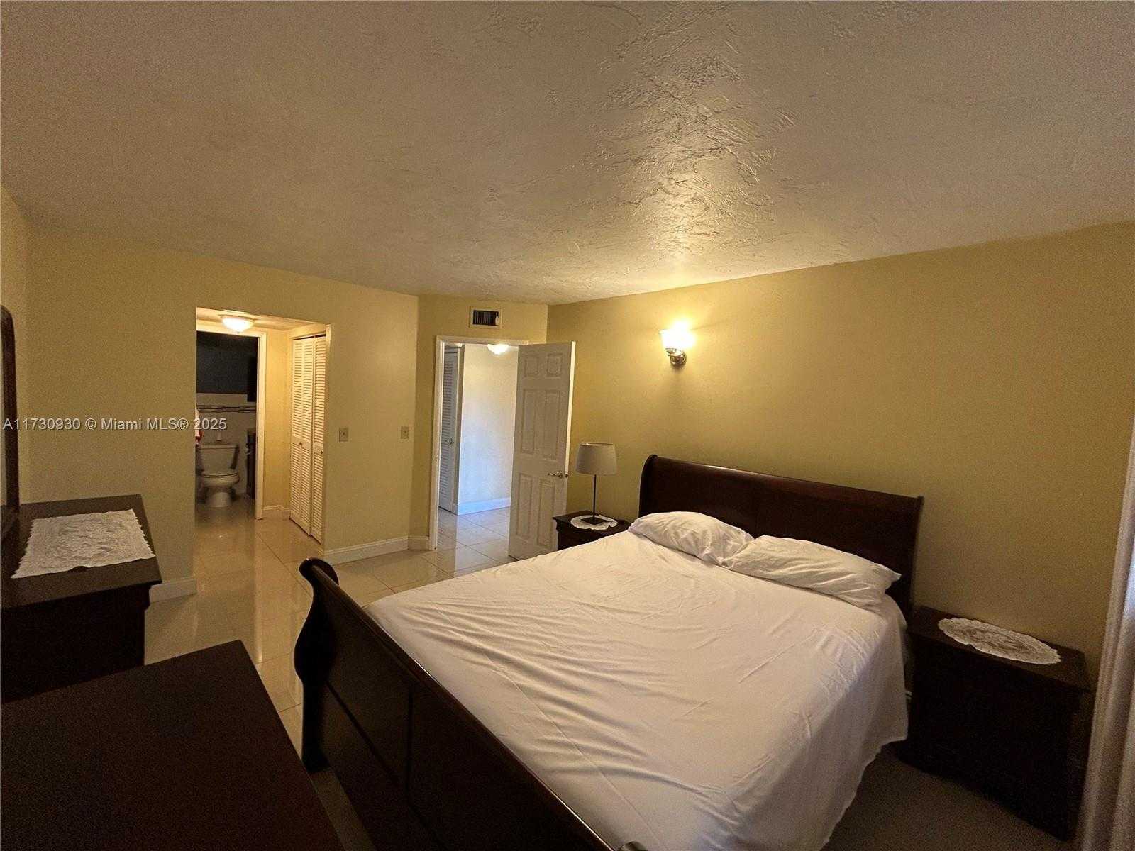 Small Image of 250 LAYNE BLVD #213, Hallandale Beach Number 26