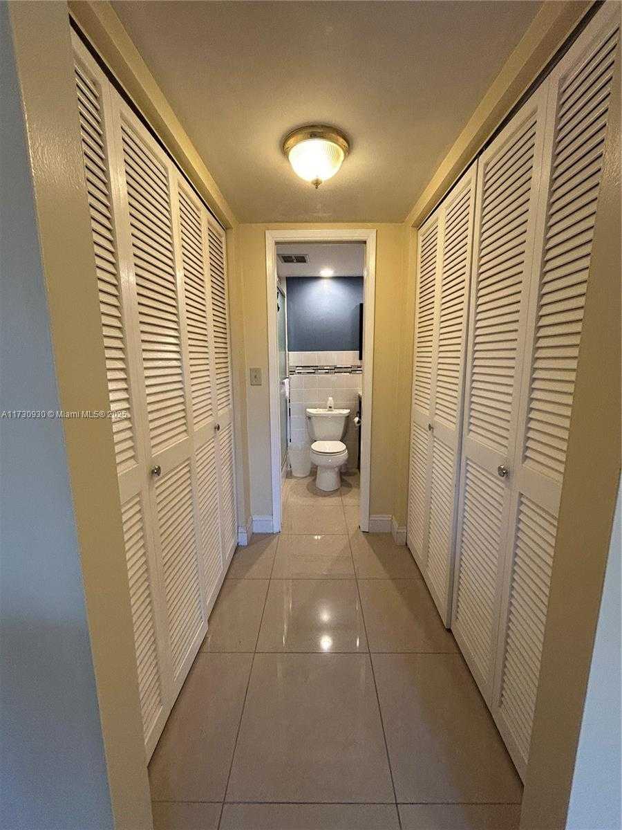 Small Image of 250 LAYNE BLVD #213, Hallandale Beach Number 27