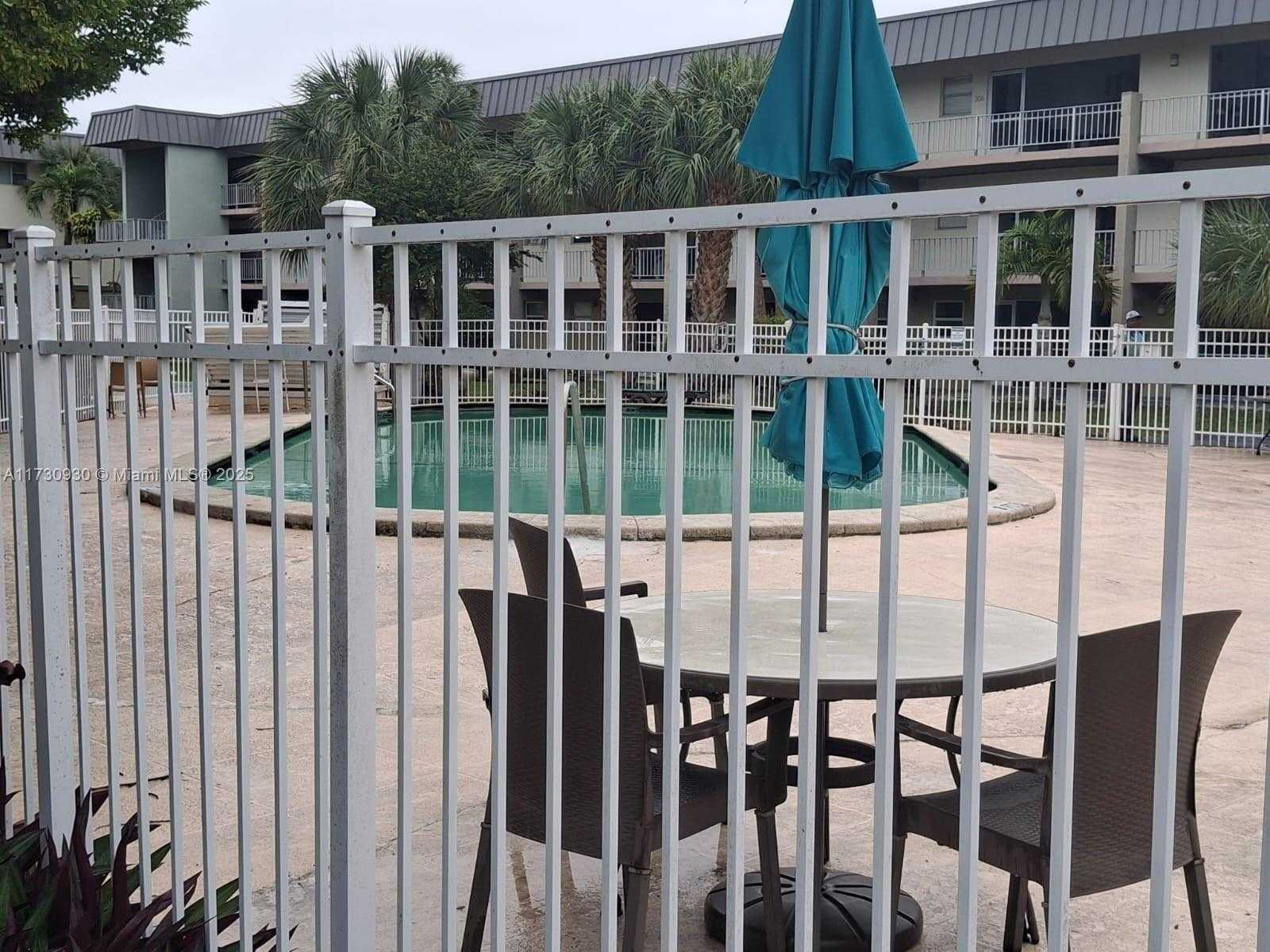 Small Image of 250 LAYNE BLVD #213, Hallandale Beach Number 5