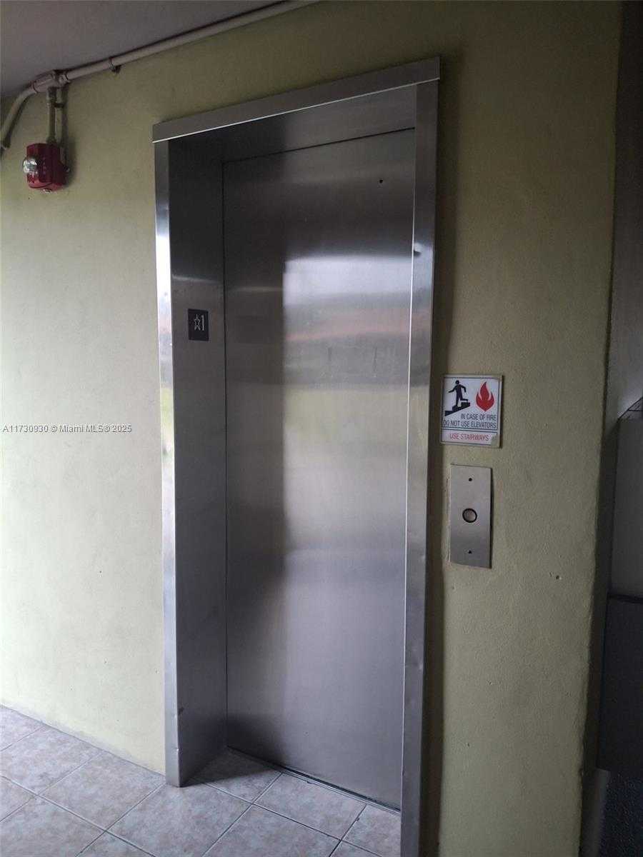 Small Image of 250 LAYNE BLVD #213, Hallandale Beach Number 8