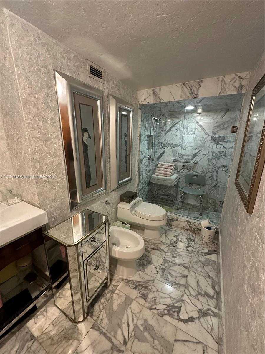 Small Image of 700 BILTMORE WAY #1211/1212, Coral Gables Number 10