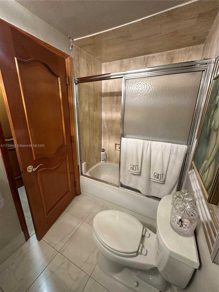 Small Image of 700 BILTMORE WAY #1211/1212, Coral Gables Number 16