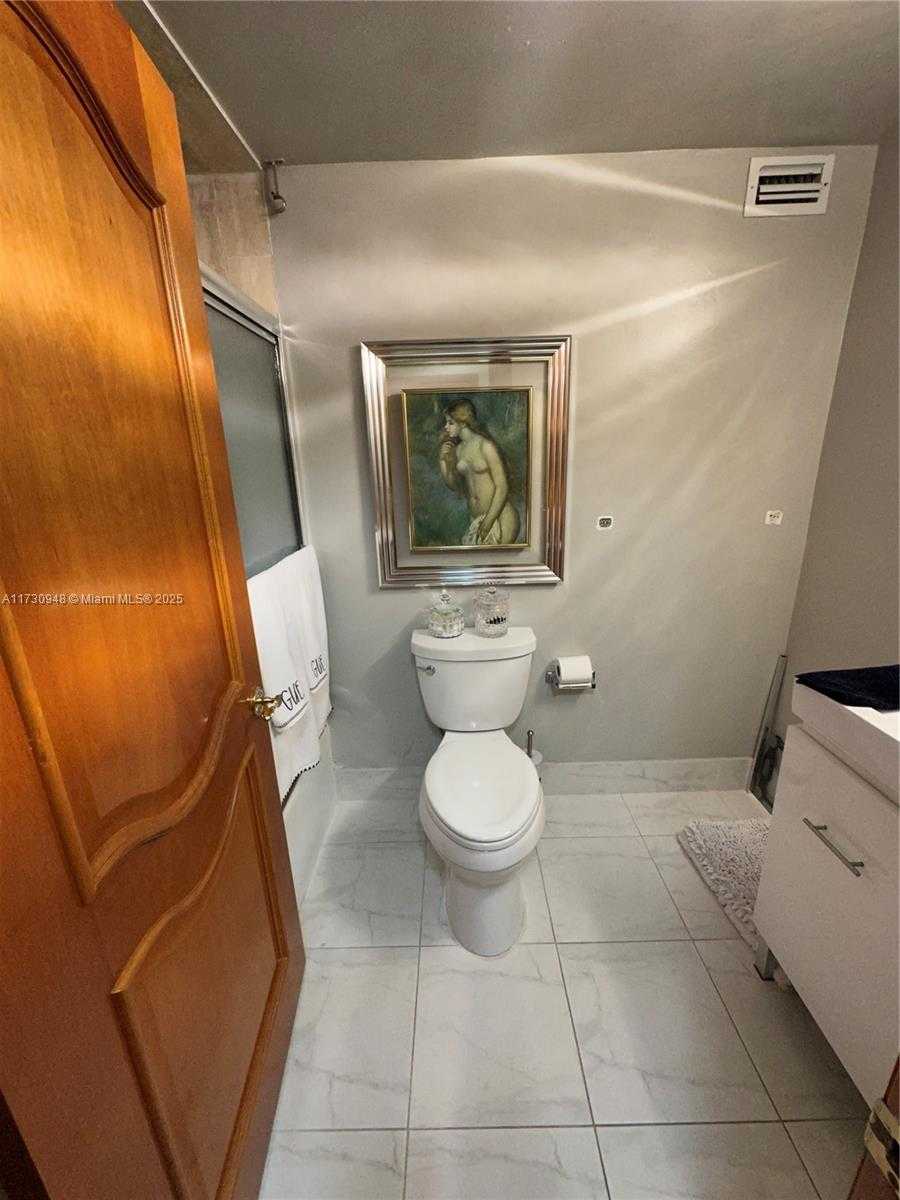 Small Image of 700 BILTMORE WAY #1211/1212, Coral Gables Number 17