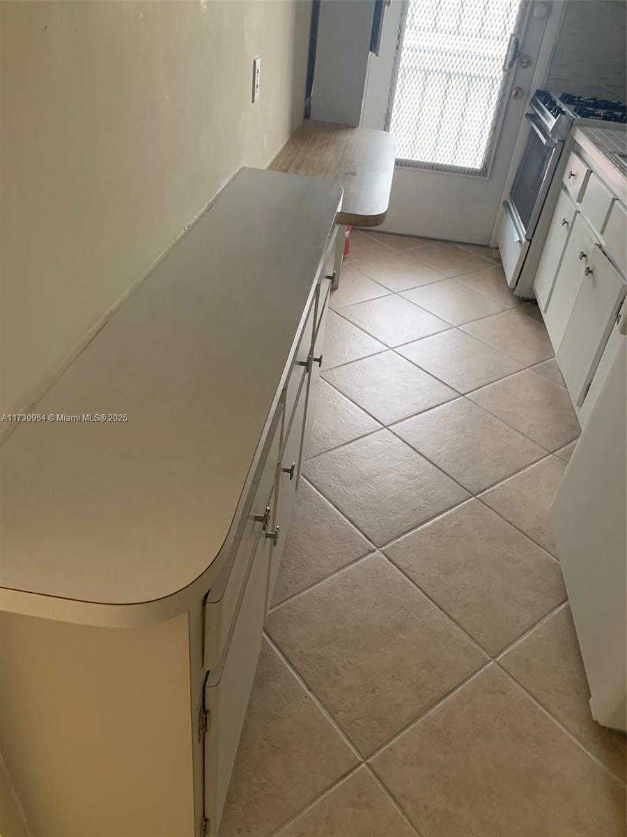 Small Image of 122 NORTH EAST 204TH ST #21, Miami Gardens Number 10